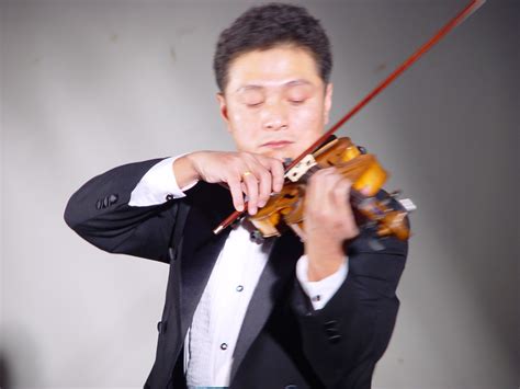 韦玮先生小提琴独奏音乐会在榆中成功举办_兰州大学新闻网