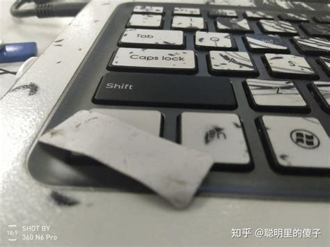 怎样清除键盘里的灰尘-百度经验
