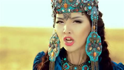 哈萨克斯坦当地少女清纯美丽，喜欢中国男人... - 360娱乐，你开心就好