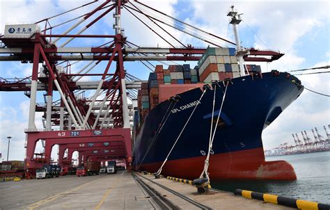 第一季度中国外贸总额下降6.4%