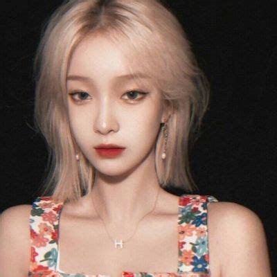 上海女生头像温柔高级