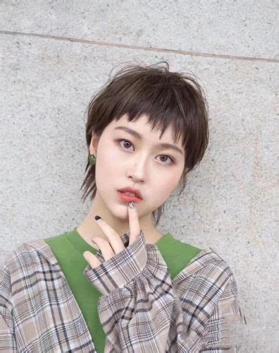 短发狗啃刘海图片
