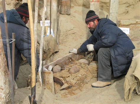 Excavation-of-burial-M75-at-the-Xiaohe-cemetery – The Echo