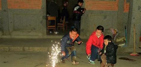 燃放烟花爆竹 | 中国国家地理网