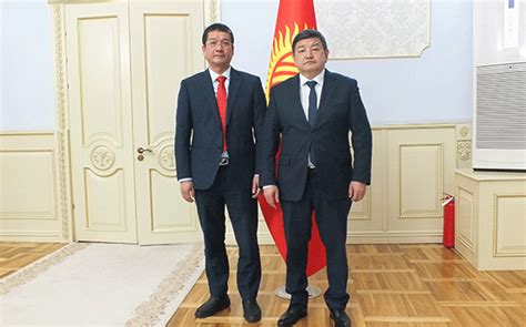 扎帕罗夫总理会见邹来昌总裁：全力支持紫金在吉尔吉斯深化合作-紫金新闻-紫金矿业