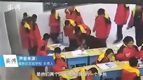 13岁少年教室内殴打同学时倒地猝死_腾讯视频