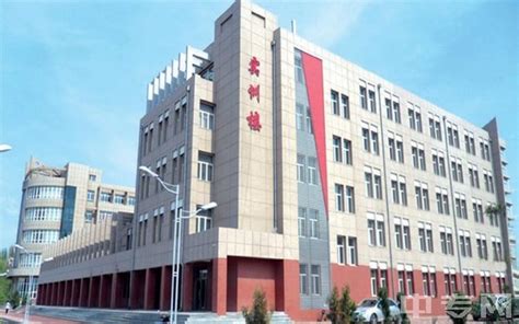 管理服务学院-赤峰工业职业技术学院