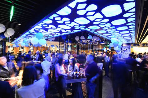 blue frog 蓝蛙西餐厅酒吧登陆魔都大虹桥【最佳餐厅】风尚中国网- 时尚奢侈品新媒体平台