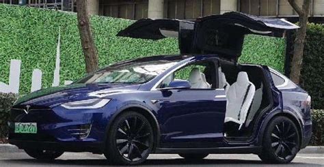 特斯拉Model X试驾体验 性能卓越 翼门鸡肋_搜狐汽车_搜狐网