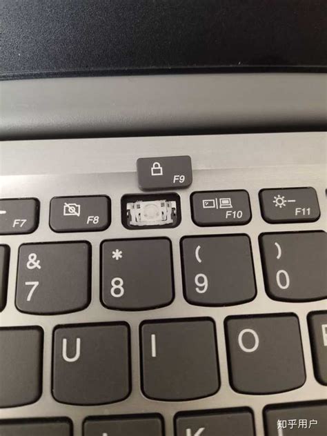 笔记本电脑键盘按键被我扣下来了怎么装? - 知乎