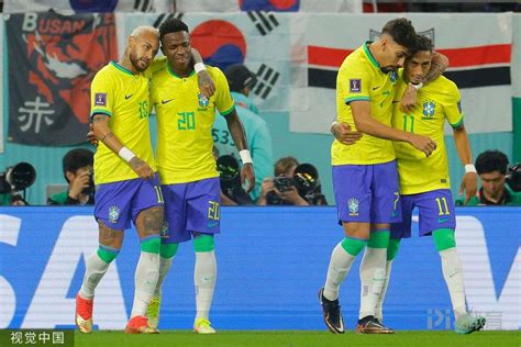 上半场比赛，巴西控球率57%比43%领先韩国，射门10比4领先……|领先|射门|巴西_新浪新闻