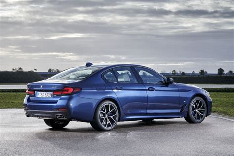 BMW 540i E34 specs, performance data - FastestLaps.com