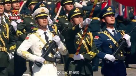 多视角回顾中国人民解放军仪仗队亮相俄罗斯红场阅兵(含视频)_手机新浪网