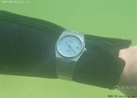 防水性能100米的手表可以在海中游泳吗？|泰格豪雅_腕表之家xbiao.com