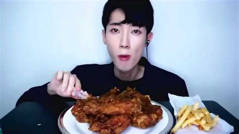 韩国吃播，大胃王帅哥吃炸鸡腿，一次吃个够_腾讯视频