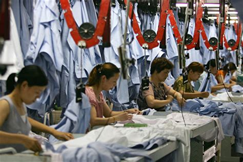 纺织服装学院暑期开放实验室鼓励学生创新-湖南工程学院-纺织服装学院