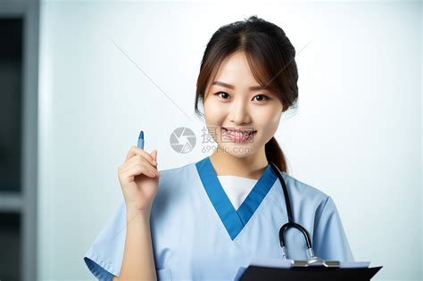 女医生手持剪刀高清图片下载-正版图片600694975-摄图网