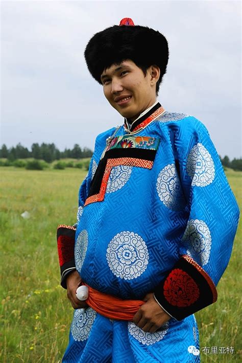 太可爱了！蒙古宝宝穿上新年衣服，瞬间萌化...-草原元素---蒙古元素 Mongolia Elements