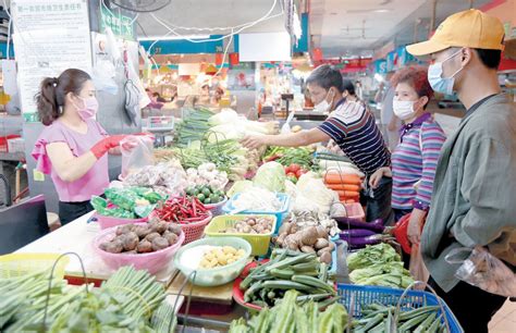 三亚农贸市场菜价持续上涨 超市菜价低受欢迎_新闻中心_新浪网
