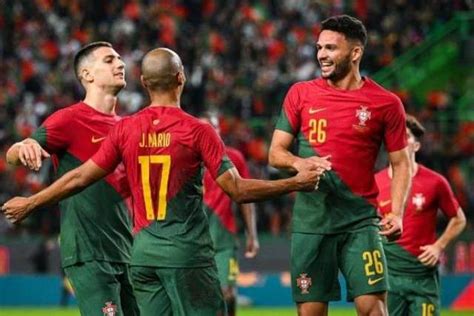 足坛疯狂一夜：葡萄牙4-0，日本1-2被点球绝杀，亚洲球队遭6连败
