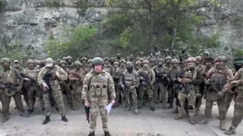 俄罗斯国防部：俄军炮击两个外国雇佣兵据点_凤凰网视频_凤凰网