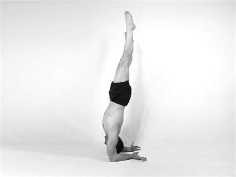 Shoulder Strength + Flexibility for Forearm Stand (Pincha Mayurasana ...