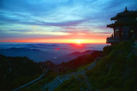 泰山顶观日出，就住这里！-2024泰安旅游榜单-泰安必体验-自助游攻略-去哪儿攻略