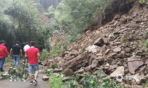 四川理县发生山体高位滑坡 共转移受灾群众186人 暂无人员伤亡|滑坡|四川_新浪新闻