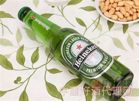 喜力推出150周年纪念包装，并将“Heineken”改写为“He150ken” - 4A广告网