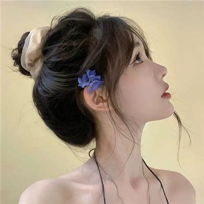 温柔也活泼的女生头像