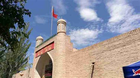 历史上的今天8月1日_2011年7月31日和8月1日，中国新疆喀什接连发生2起暴力恐怖袭击事件，至少造成10人死亡。
