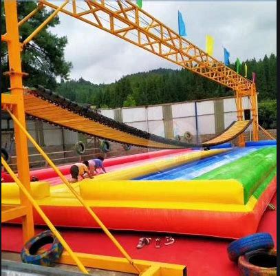 企鹅乐园大型充气城堡定制儿童蹦床弹跳游乐设备