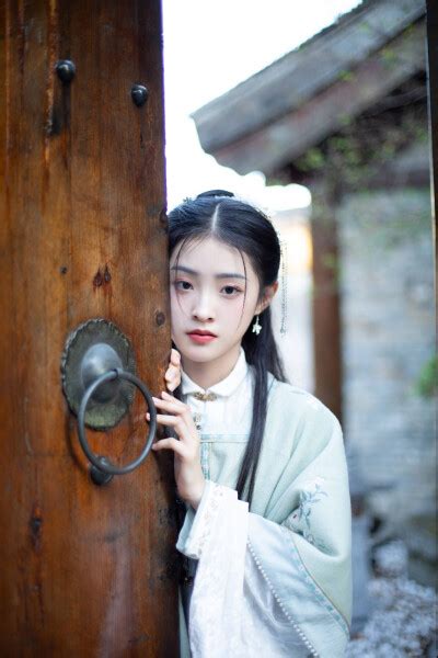 蒋韵兮图片
