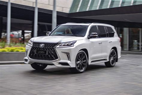Lexus LX 570 launched in India at Rs 2.33 Crore - Autodevot