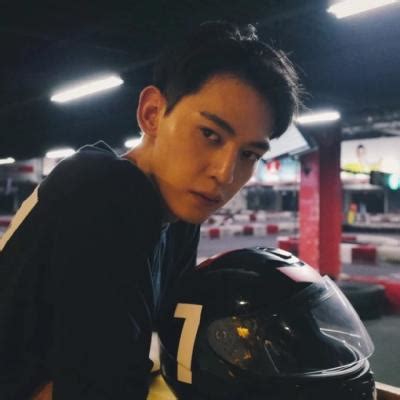 英文男孩非主流头像