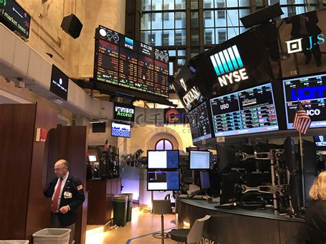 华尔街、纽约证券交易所、纽约证券交易所、证券交易所、交易所、股票、股票、股票经纪人高清摄影大图-千库网