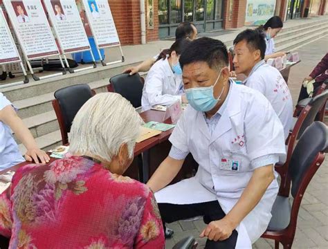 辉县市中医院医共体送医下基层 为百姓织起“健康网”-河南省卫生健康委员会