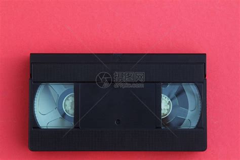CD录音带在黑混凝土表面的录相带高清图片下载-正版图片505173057-摄图网