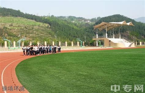 四川省青川第一高级中学校园图片、环境怎么样？|食堂图片|教学楼图片|中专网