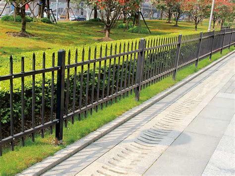 工程案例 / 园林绿化围栏安装_南通市通州区奥昌建材有限公司
