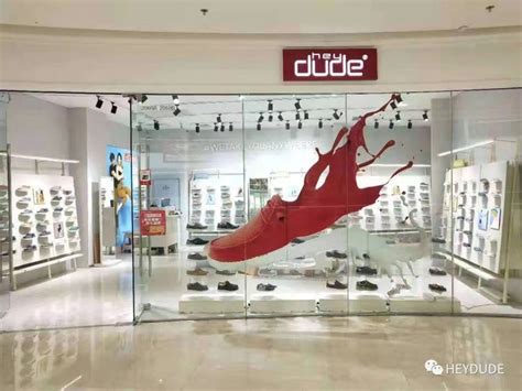 鞋业公司名片模板_鞋业公司名片模板设计素材_红动中国
