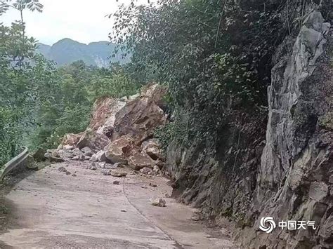 湖南一高速公路施工时塌方11人被埋：3人死亡，1人被困_腾讯视频
