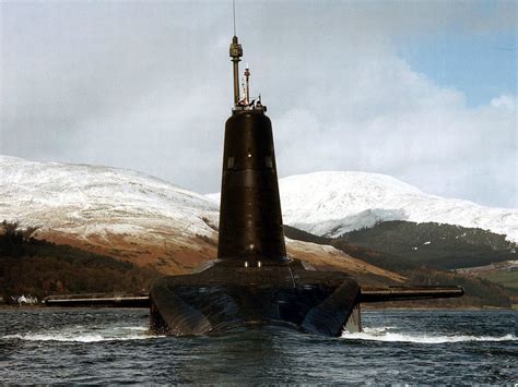 英国核潜艇部队的规模总数达到了10艘，其中有4艘战略核潜艇|核潜艇|战略核潜艇|鱼雷_新浪新闻