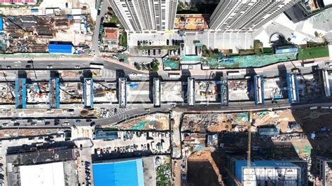 山东青岛：辽阳路快速路工程加紧建设-人民图片网