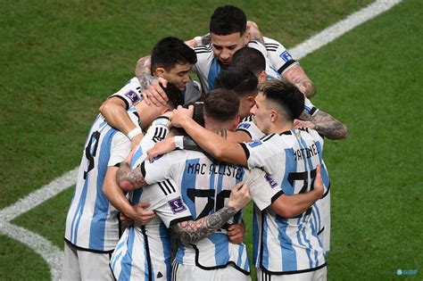 梅西传射建功，阿根廷队2-0战胜墨西哥，赢下生死战_东方体育