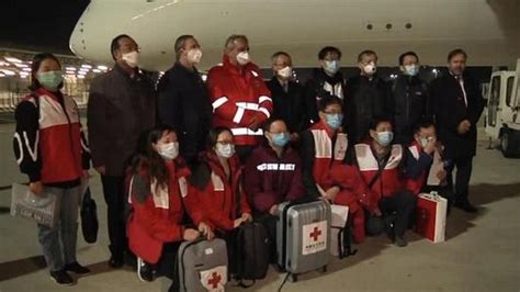中国医疗队带着物资到达意大利后 意大利民众高声感谢_凤凰网视频_凤凰网