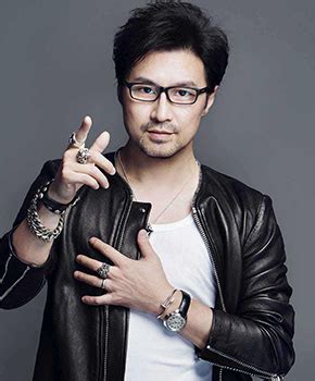 汪峰非主流照片头像