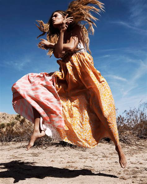 杜晨・科洛斯的自由精神-VOGUE时尚荷兰2015年3月-摄影师捕捉美丽淋漓嬉皮的热烈精神