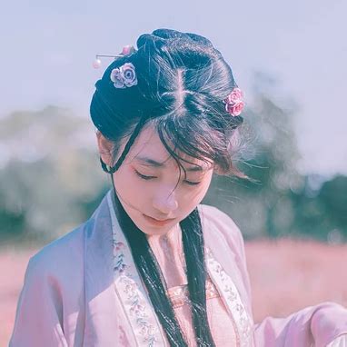 古风头像真人男看书女生