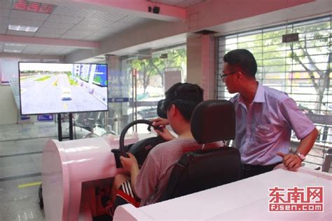 驾校如何正确应用智能驾驶模拟器-山东快鸭信息科技有限公司